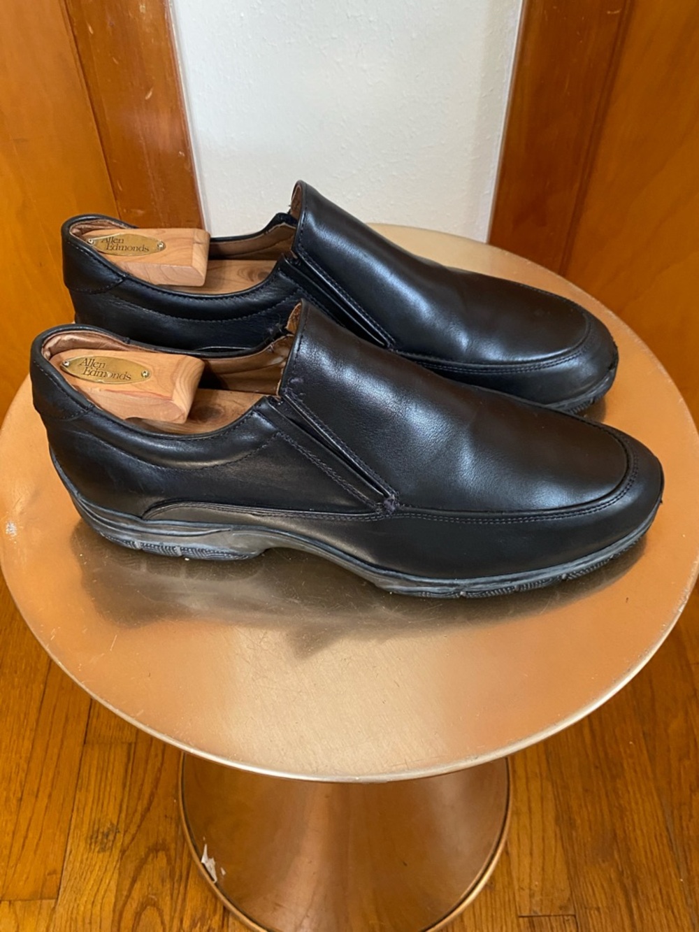 Allen Edmonds Weekender Black Slip-On Leather Loafers Wood Inserts Minimalist